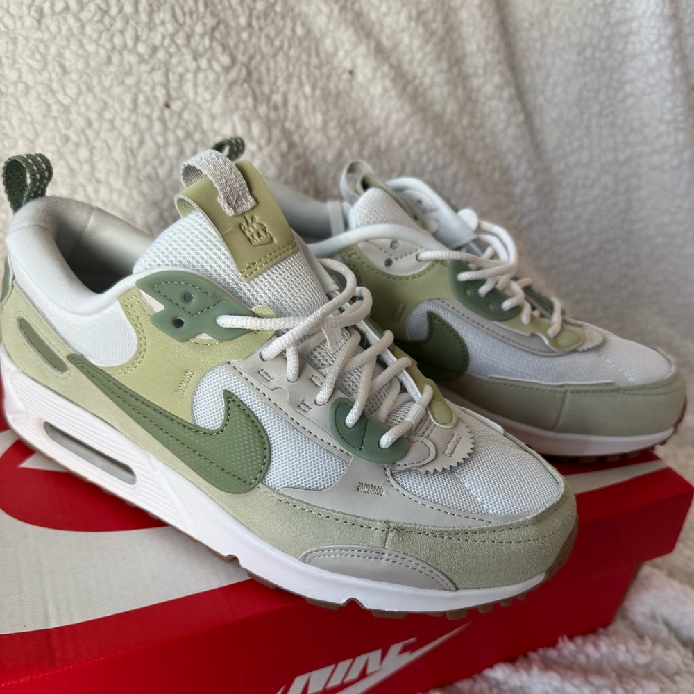 Nike Air Max 90 Futura Sneakers in Green and White - Picture 2 of 7